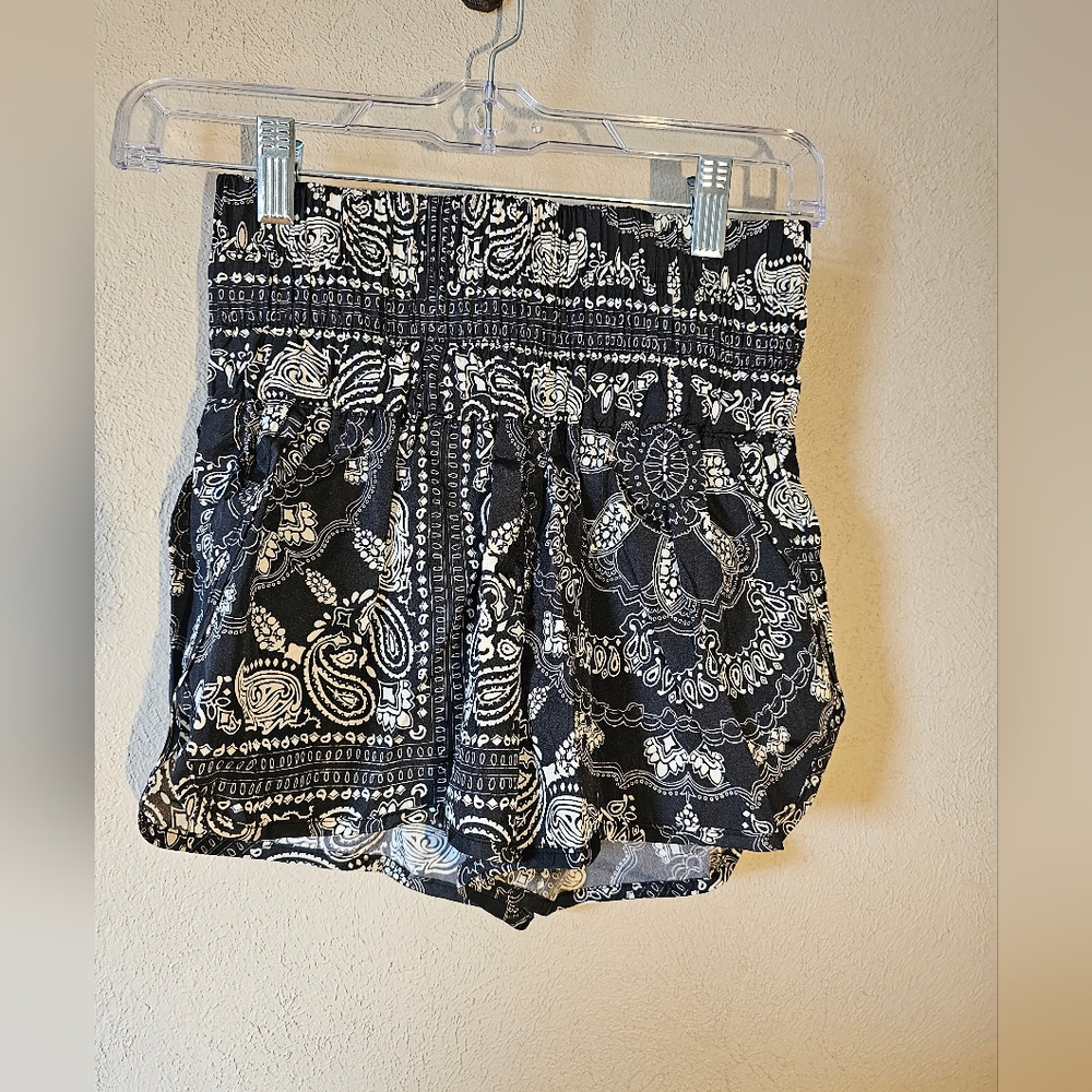 FP Movement The Way Home Short Black And White Like New S/P
